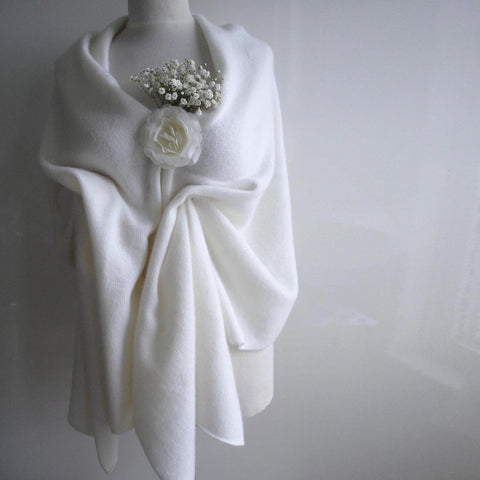 Bridal Wrap Supersoft White Geelong Lambswool